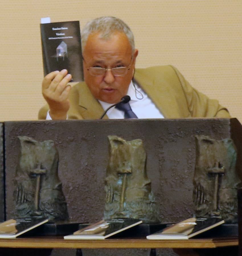 Francisco Onieva y Jacobo Llano reciben &#039;ex aequo&#039; el XXVI Premio Gil de Biedma