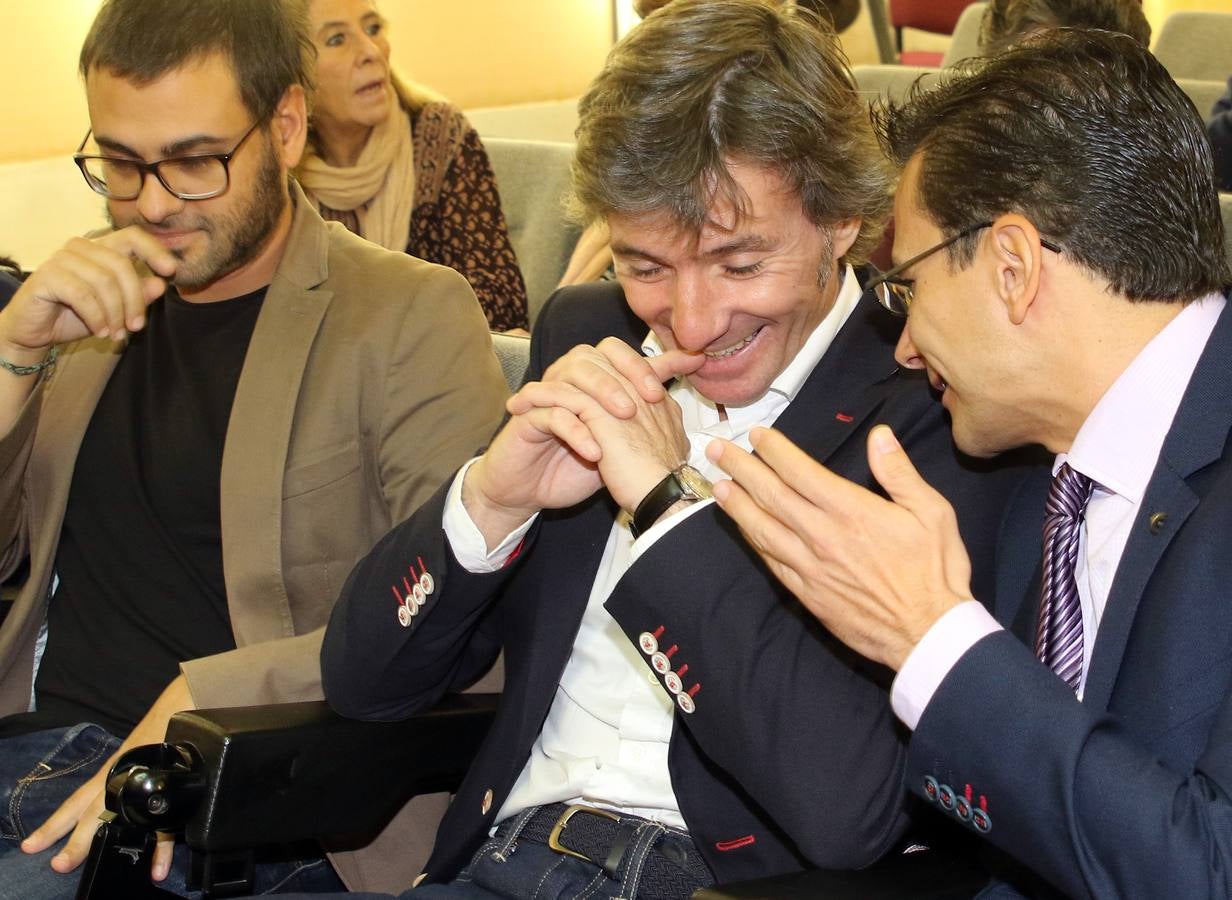 Francisco Onieva y Jacobo Llano reciben &#039;ex aequo&#039; el XXVI Premio Gil de Biedma