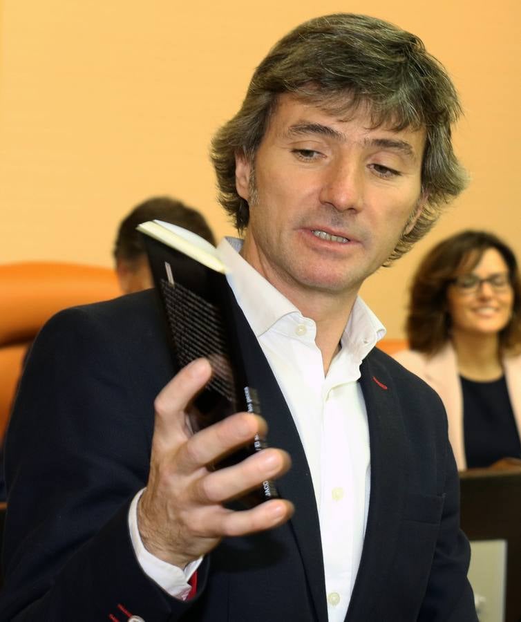 Francisco Onieva y Jacobo Llano reciben &#039;ex aequo&#039; el XXVI Premio Gil de Biedma