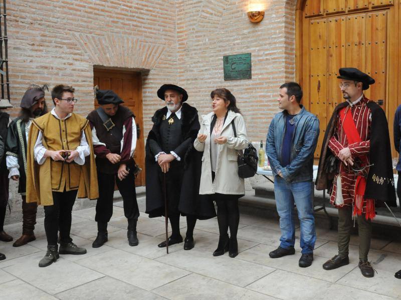 Carlos V, recibido y agasajado por Rodrigo de Dueñas en Medina del Campo