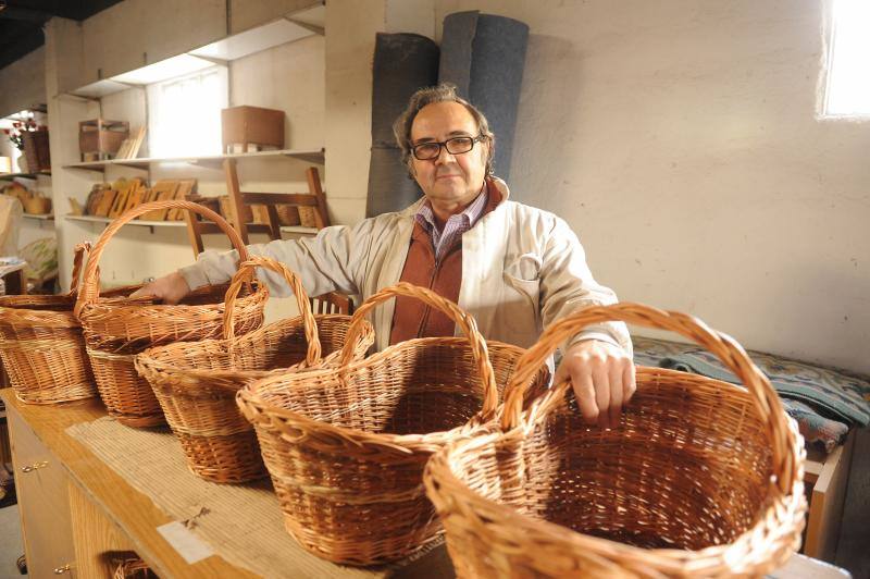 Materia prima con la que trabaja Ramón Roncero artesano mimbrero de Medina del Campo