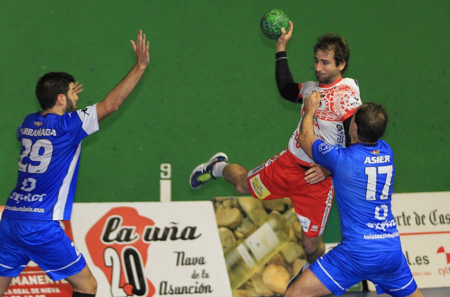 BM Nava 23-22 Tolosa Eskubaloia