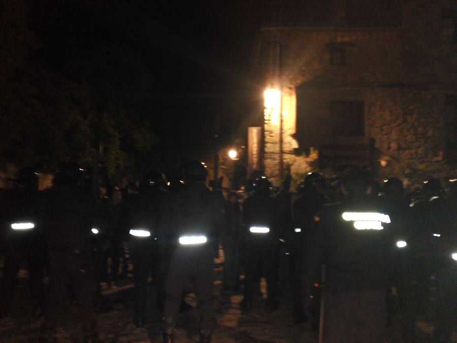 Celebración del Toro Júbilo en Medinaceli con la protesta de los antitaurinos