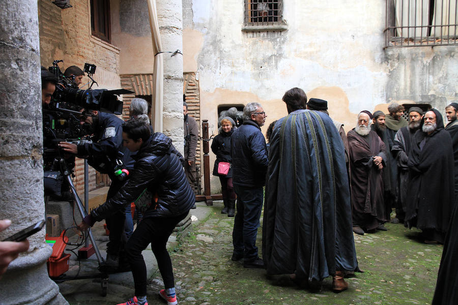 Rodaje de &#039;La Catedral del Mar&#039; en Segovia con Aitor Luna (2/2)