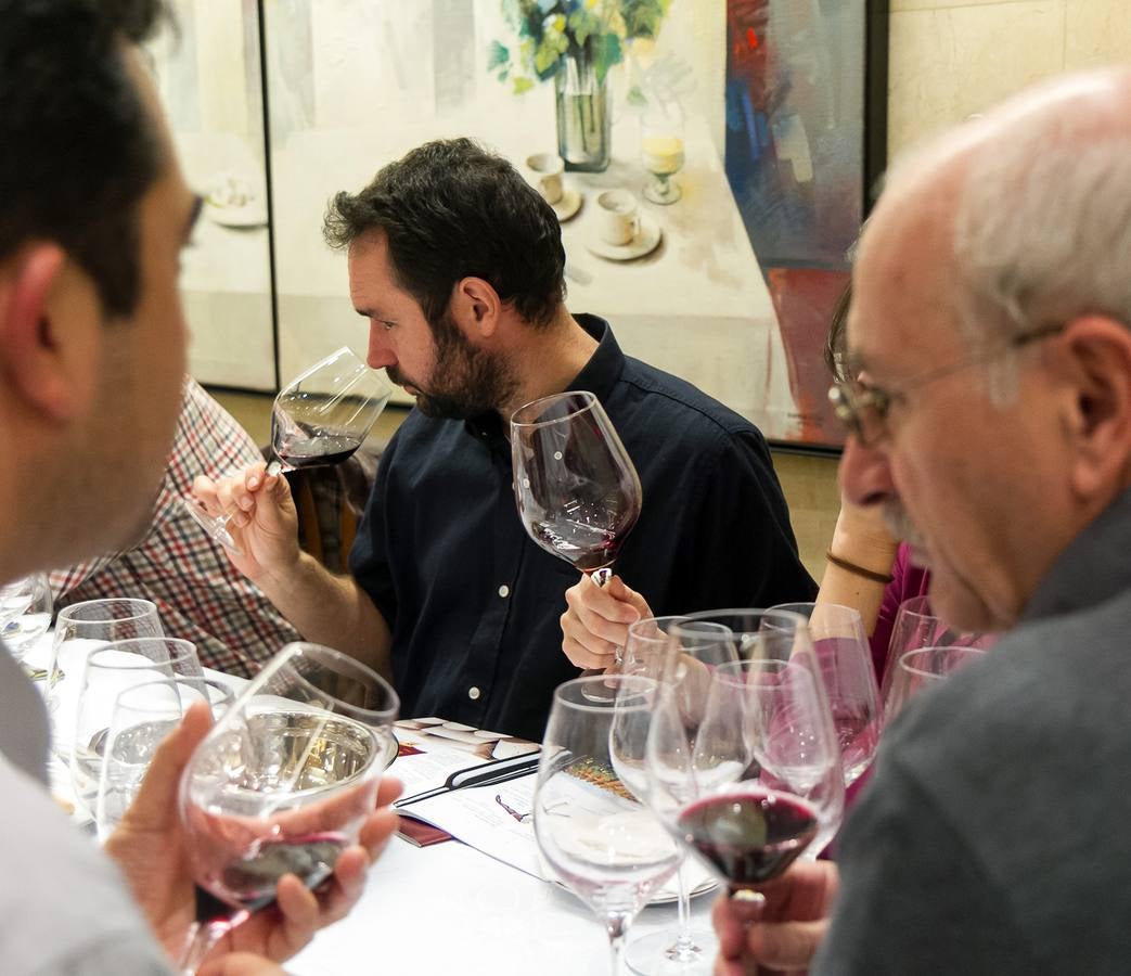 Cata del Otoño Enológico de la Fundacion Caja Rural en el Restaurante La Codorniz