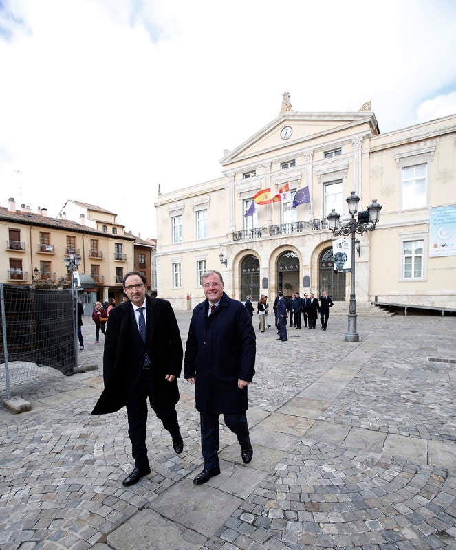 El alcalde de León visita Palencia