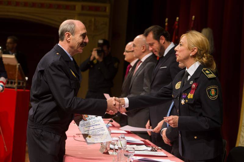 Celebración del Día de la Policía en Valladolid (1/2)