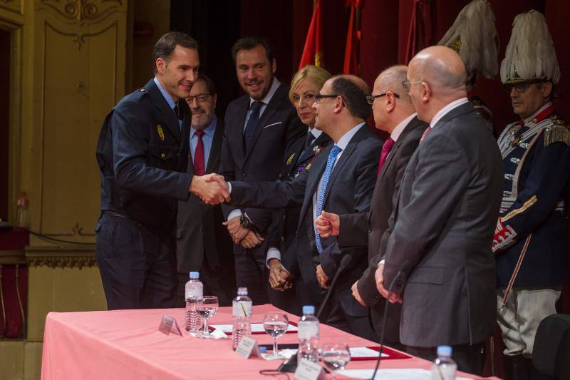 Celebración del Día de la Policía en Valladolid (1/2)