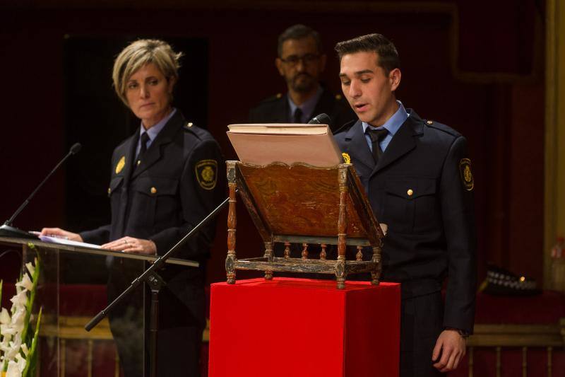 Celebración del Día de la Policía en Valladolid (2/2)