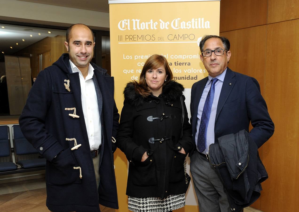 Víctor López, Natalia López y Roberto López, de Paralcampo.