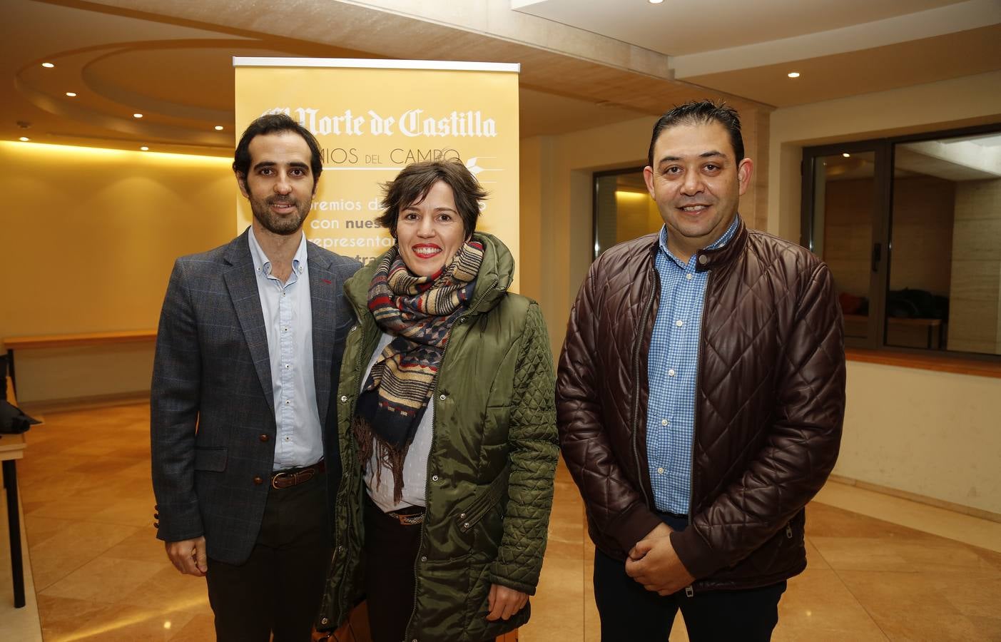 David Villanueva y Susana Marcos (UEMC), con Luis Miguel Muñumer, alcalde de Fresno el Viejo.