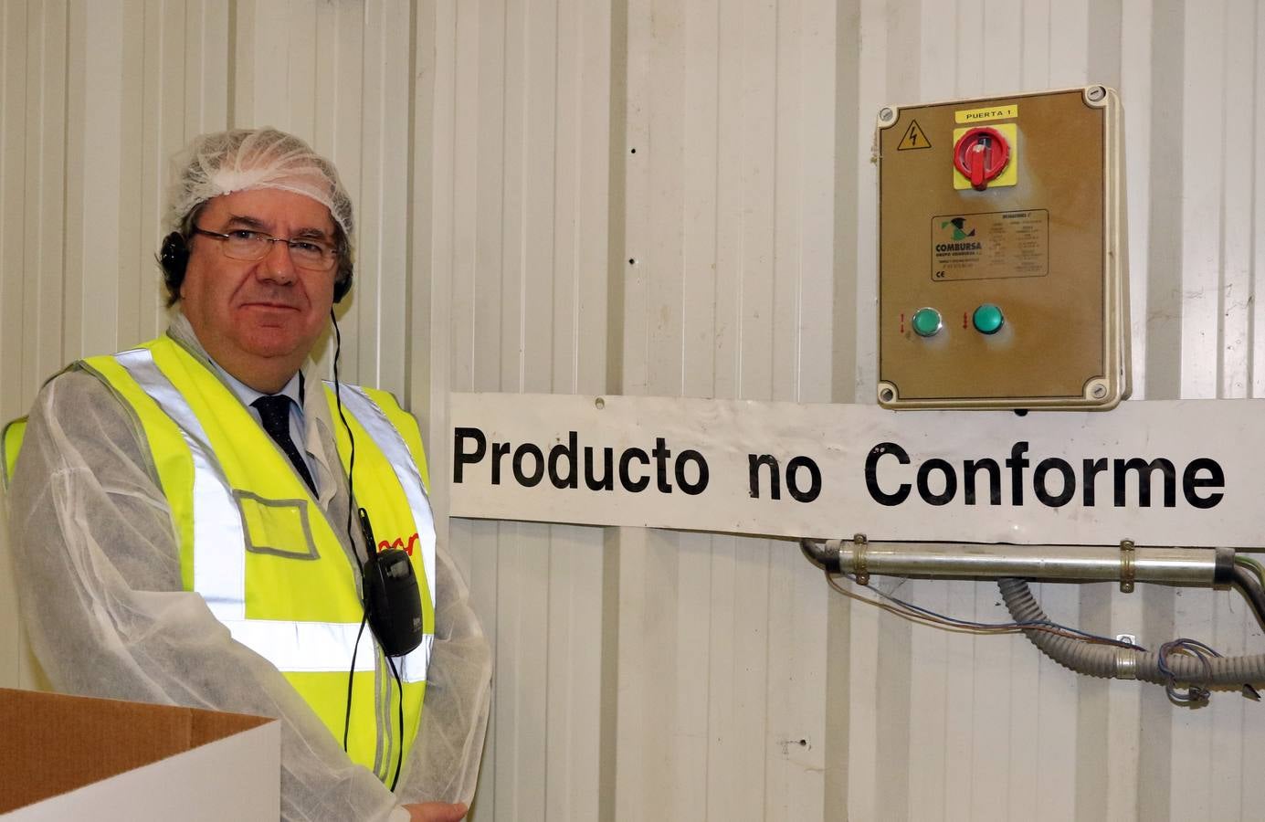Juan Vicente Herrera visita las instalaciones de la azucarera Acor de Olmedo (Valladolid)