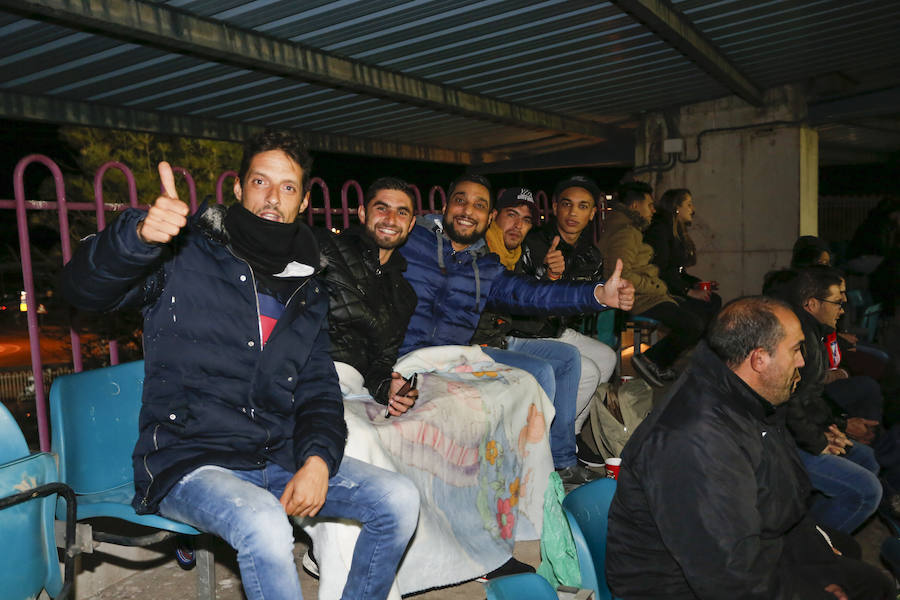 Los aficionados llenan el Helmántico durante el partido copero entre el Guijuelo y el Atlético de Madrid (2/2)
