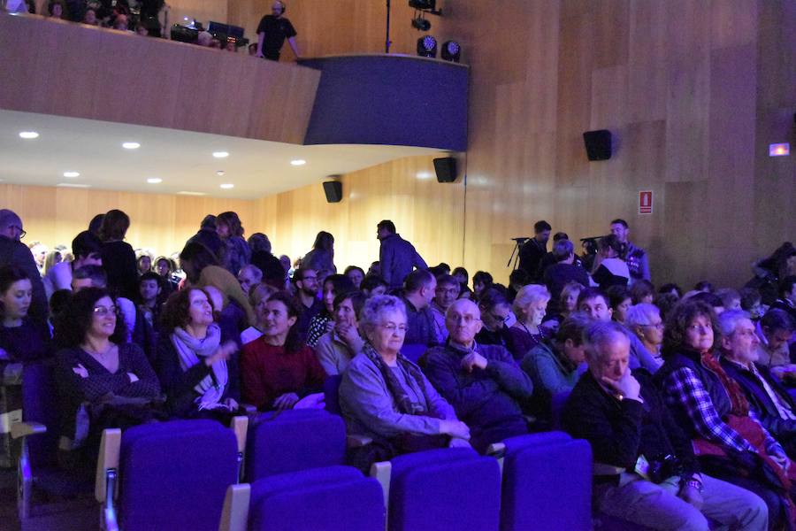 Entrega del Águila de Oro a Gracia Querejeta en el Festival de Cine de Aguilar
