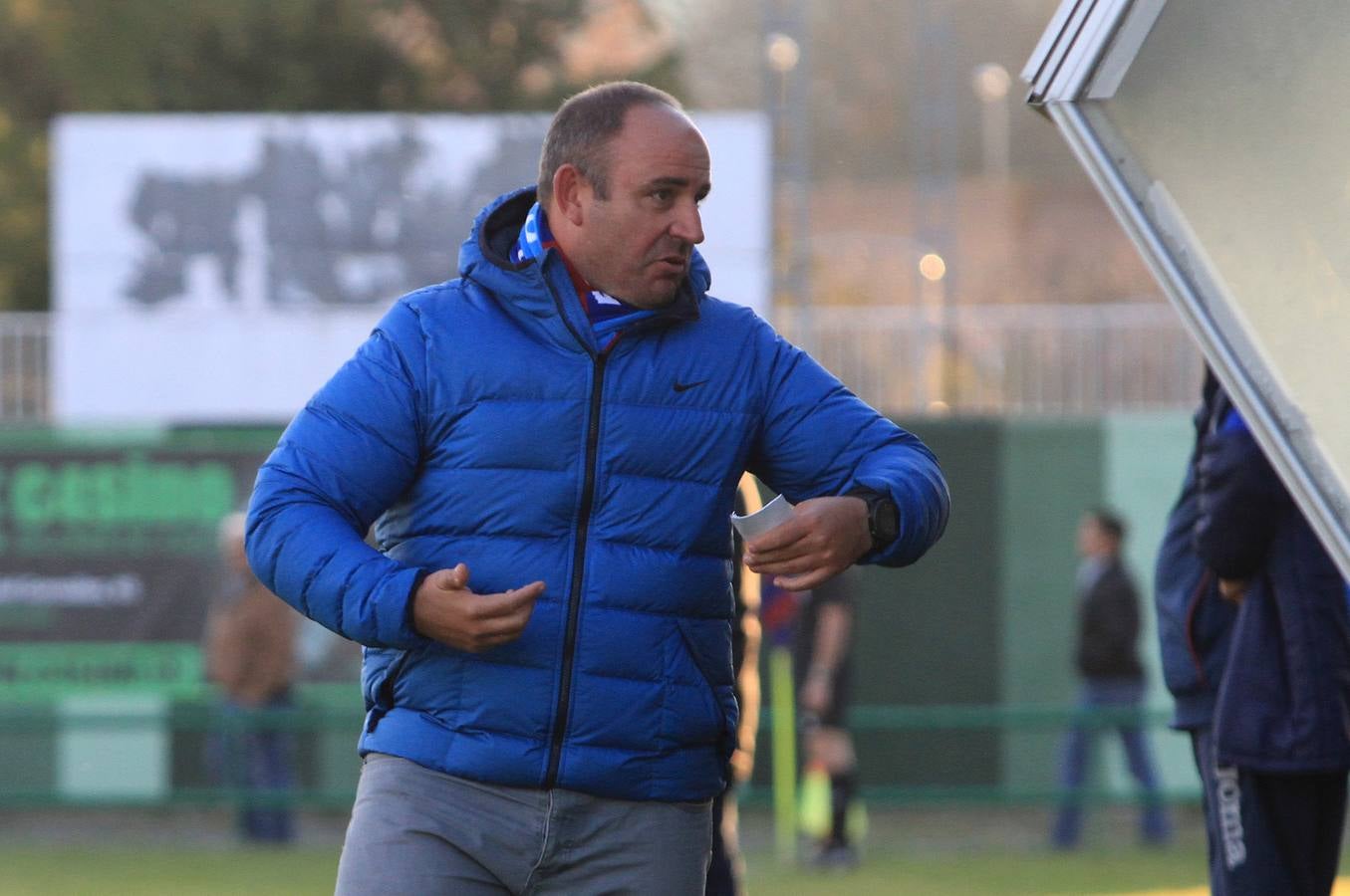 Partido de fútbol entre la Gimnástica Segoviana y el Almazán