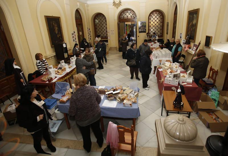 Exposición y venta de dulces de las monjas en Palencia