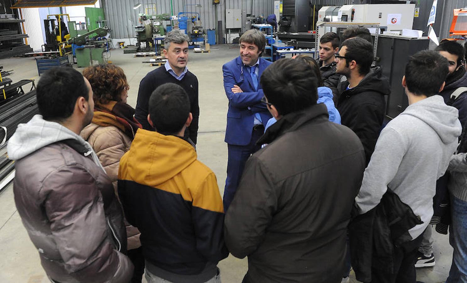 Los alumnos del IES Galileo visitan las instalaciones de Ibermaq