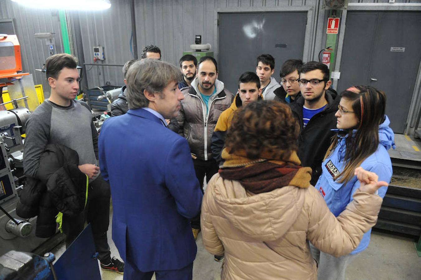 Los alumnos del IES Galileo visitan las instalaciones de Ibermaq