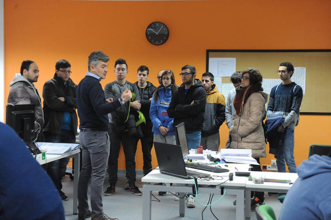 Los alumnos del IES Galileo visitan las instalaciones de Ibermaq