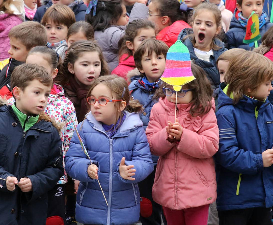 Los alumnos del colegio Claret de Segovia felicitan la Navidad