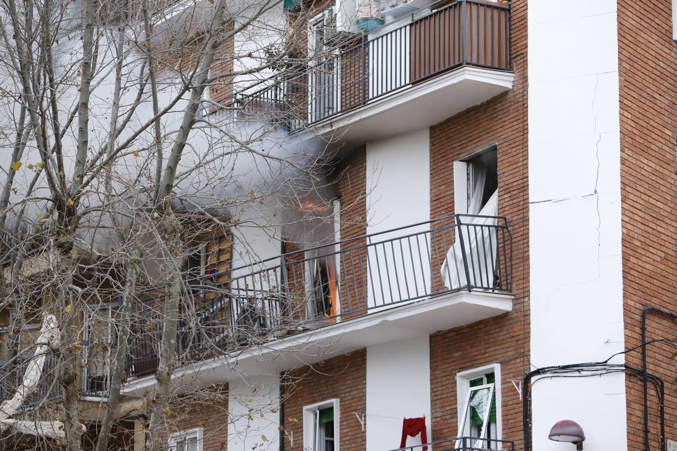 Explosión de gas en la calle Príncipe de Salamanca (1/2)