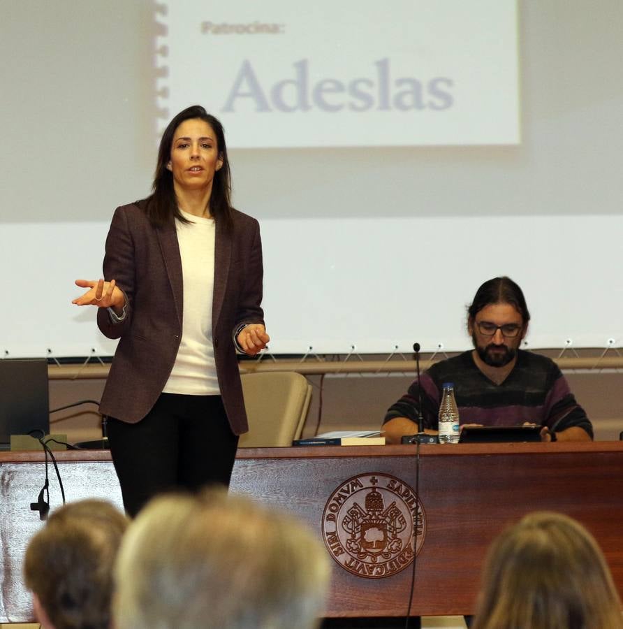 Silvia Barrera participa en la Escuela de Padres de El Norte de Castilla