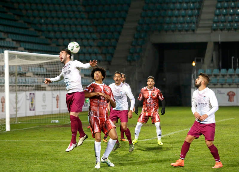 El Jumilla se lleva el triunfo en el triangular con el Deportivo Palencia y el Miami United