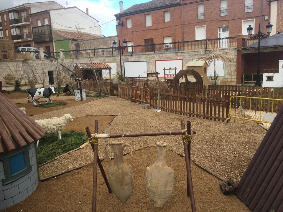 Osorno instala su belén gigante en la Plaza Mayor