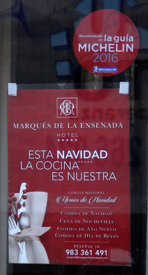 Retirada del mobiliario del hotel Marqués de la Ensenada de Valladolid