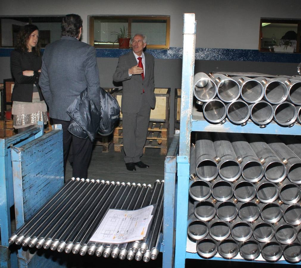 El delegado territorial, Luis Domingo González, visita las instalaciones de Cicrosa