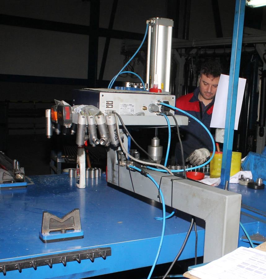 El delegado territorial, Luis Domingo González, visita las instalaciones de Cicrosa