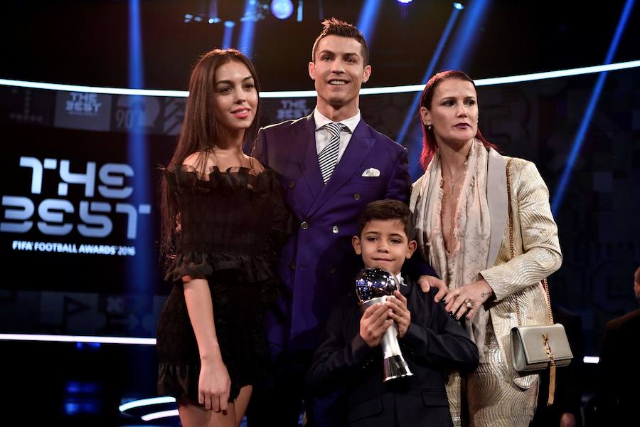 Cristiano presenta a su nueva novia, Georgina Rodríguez, en la gala &#039;The Best&#039;