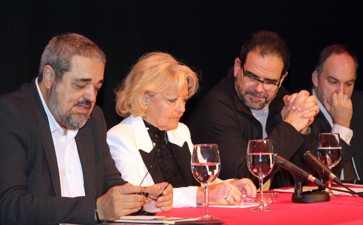 Araceli Sagüillo presenta su último poemario &#039;Las Moiras&#039;