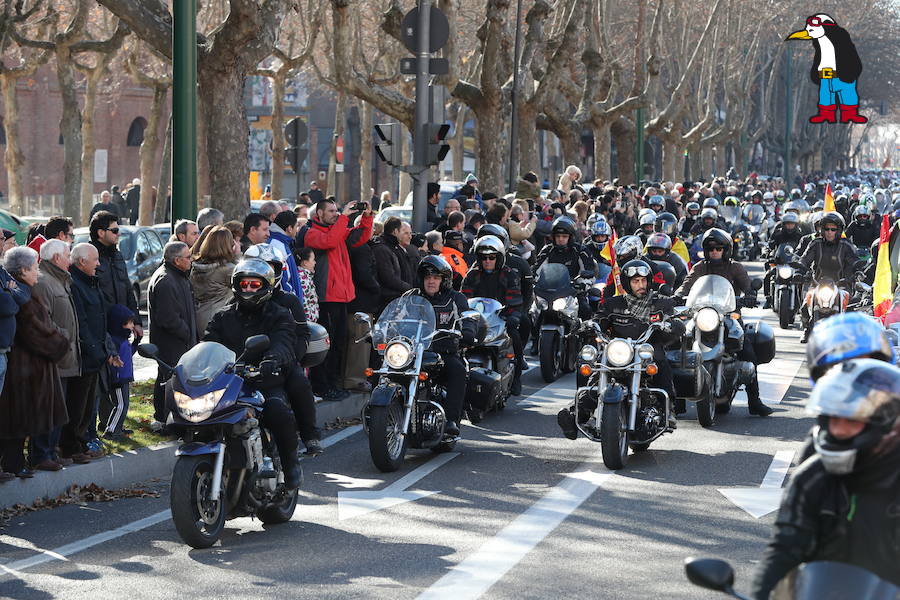 Ambiente en el desfile de banderas de Pingüinos en Valladolid (Parte 3)