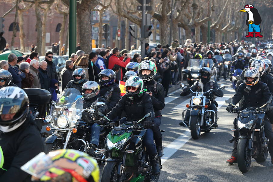 Ambiente en el desfile de banderas de Pingüinos en Valladolid (Parte 3)