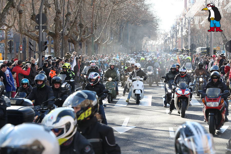 Ambiente en el desfile de banderas de Pingüinos en Valladolid (Parte 4)