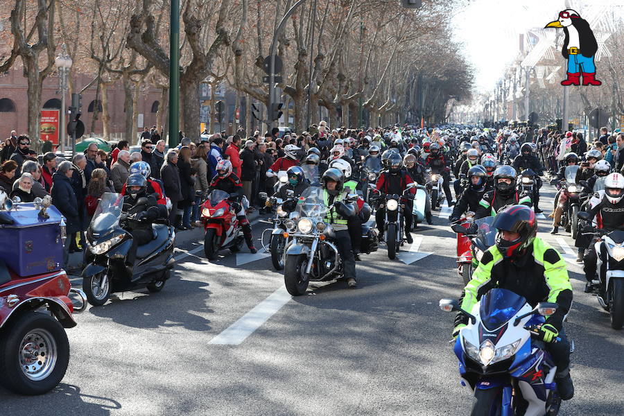 Ambiente en el desfile de banderas de Pingüinos en Valladolid (Parte 5)