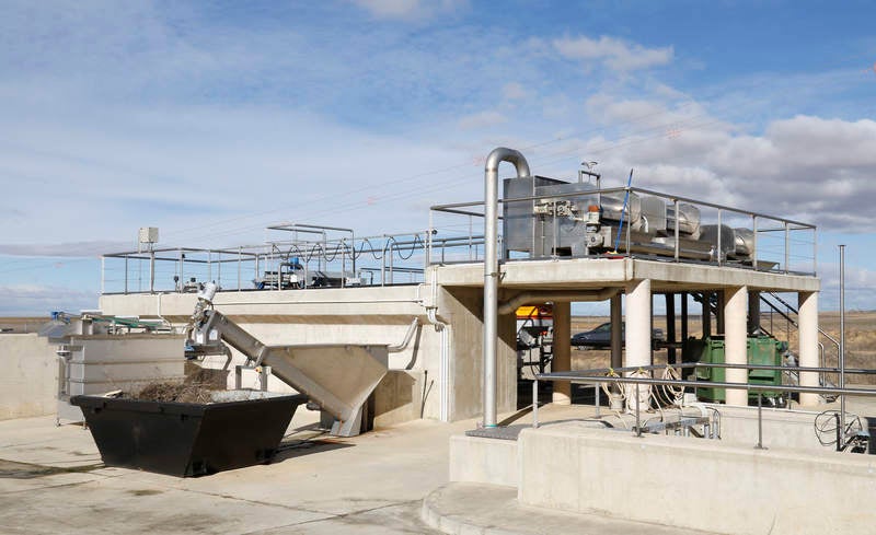 El consejero de Fomento y Medio Ambiente visita las localidades de Villarramiel, Paredes de Nava y Fuentes de Nava