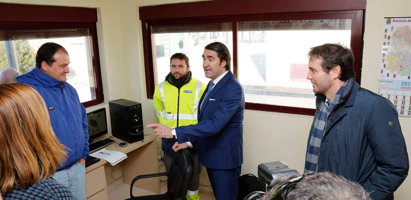 El consejero de Fomento y Medio Ambiente visita las localidades de Villarramiel, Paredes de Nava y Fuentes de Nava