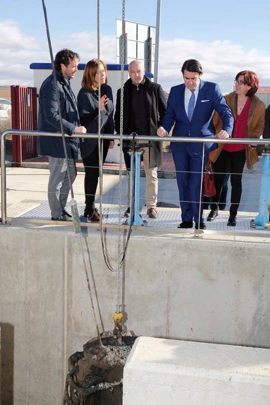 El consejero de Fomento y Medio Ambiente visita las localidades de Villarramiel, Paredes de Nava y Fuentes de Nava