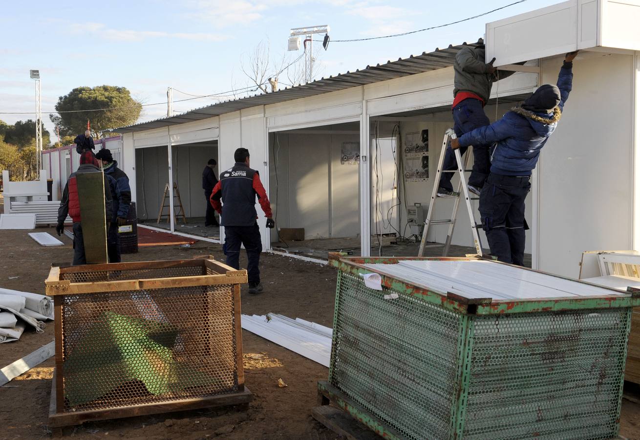 Trabajos de limpieza de los terrenos de la antigua Hípica tras el paso de Pingüinos