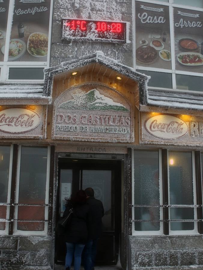 Frío en Segovia y nieve en Navacerrada