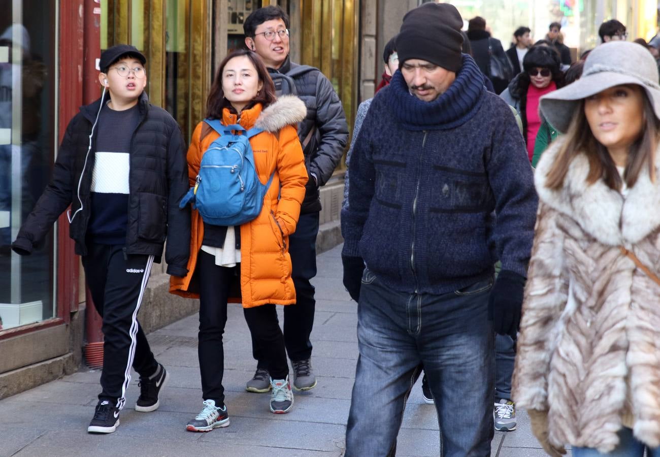 El frío hace tiritar a los segovianos