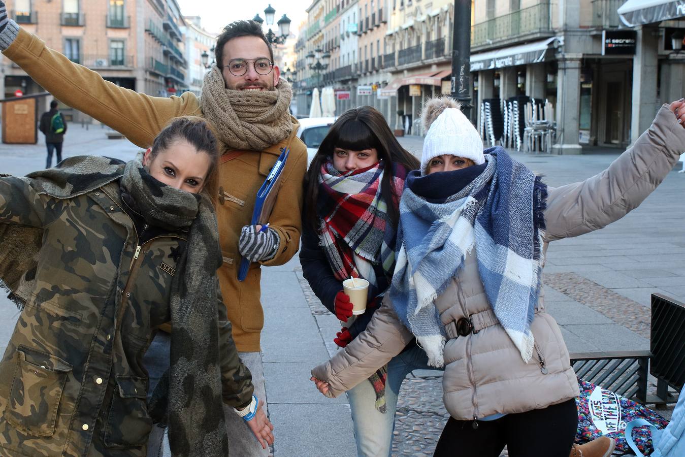 El frío hace tiritar a los segovianos