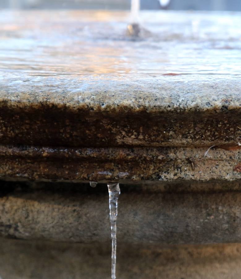 El frío hace tiritar a los segovianos