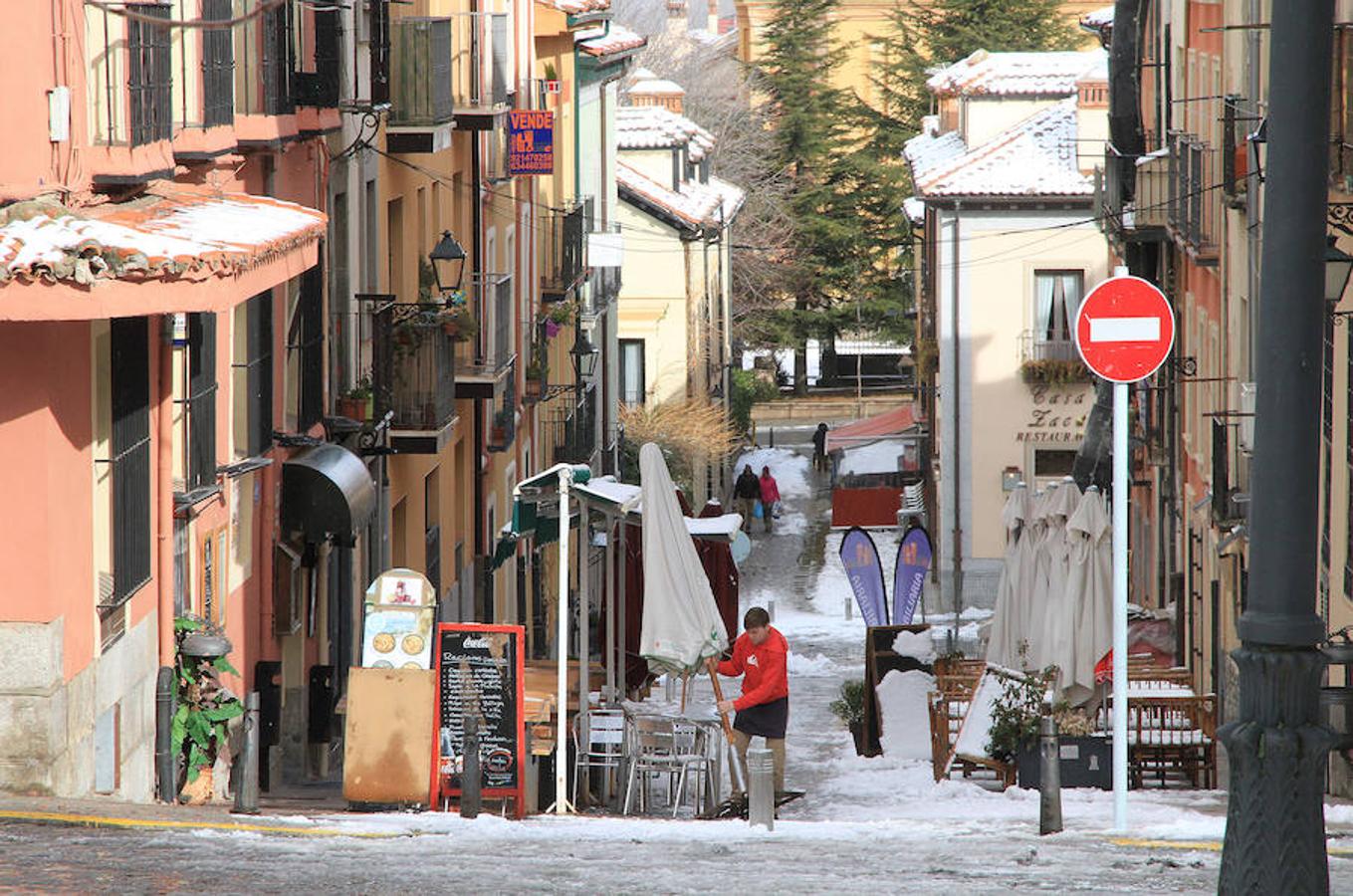 Nieve en Segovia capital y La Granja