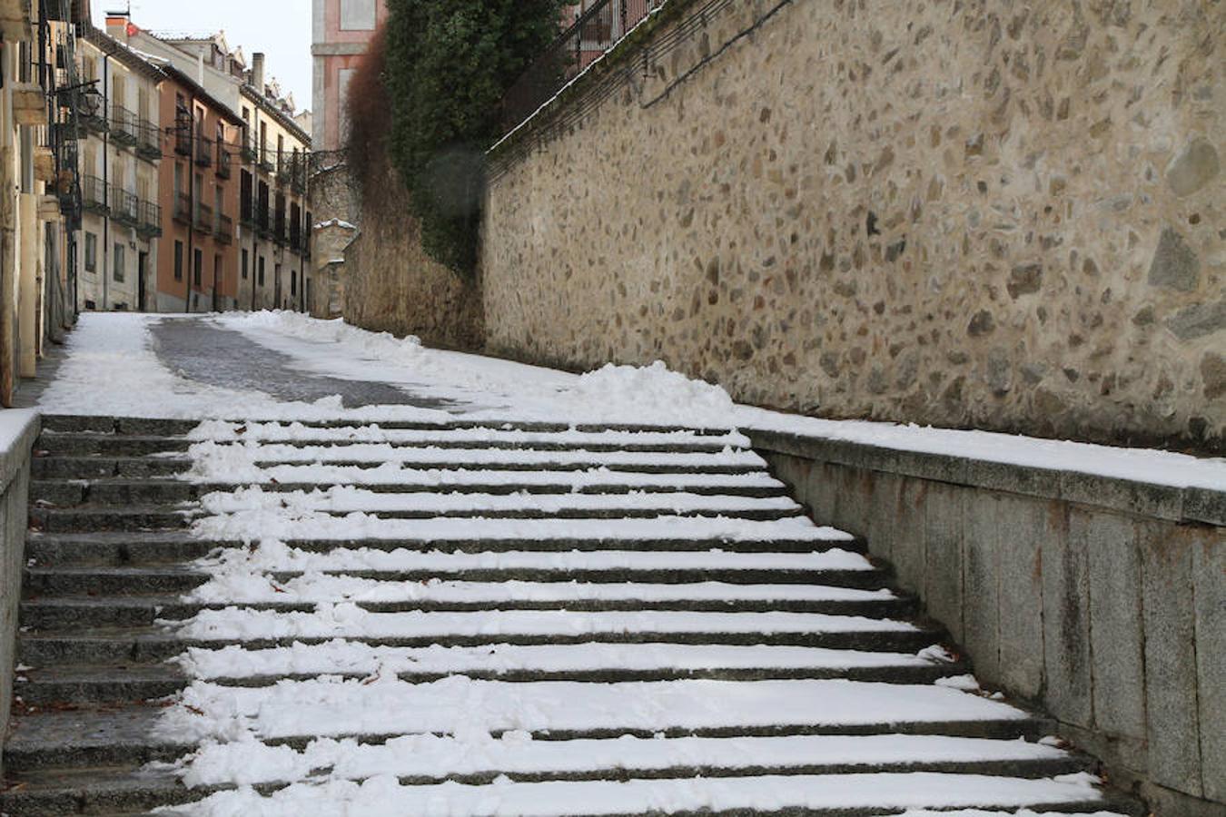 Nieve en Segovia capital y La Granja
