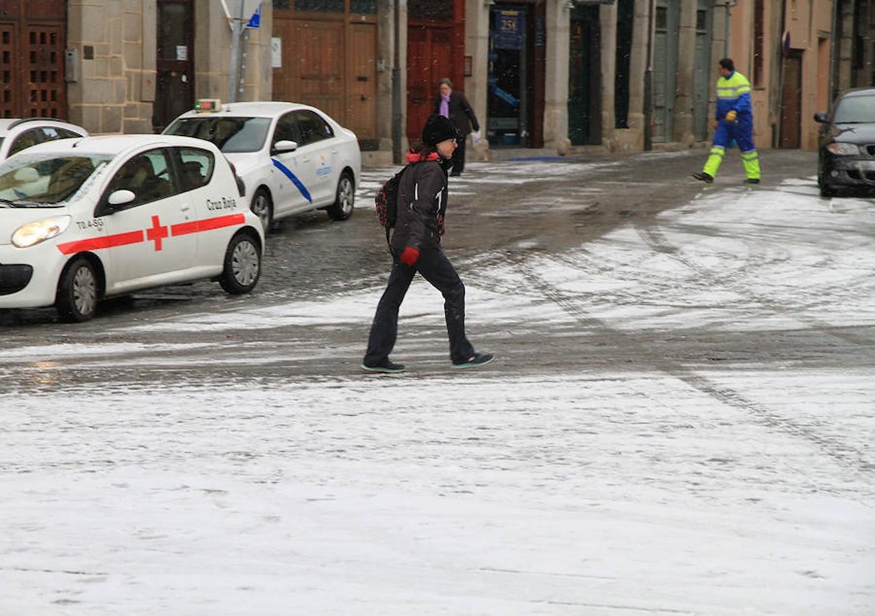 Nieve en Segovia capital y La Granja