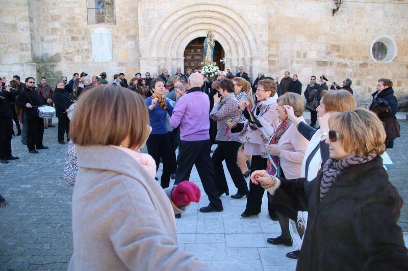Celebración en Cevico Navero (Palencia) de su día grande en honor a la Virgen de la Paz