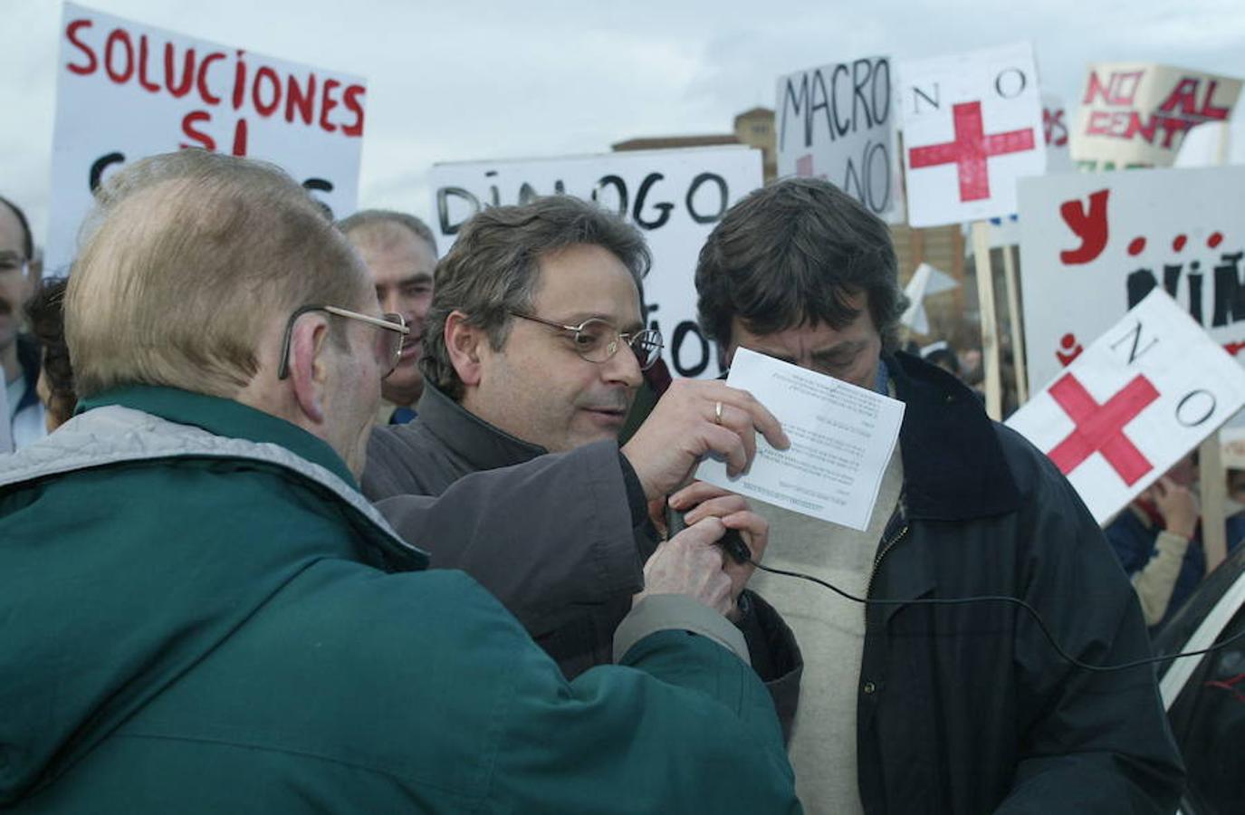 Así protestaban los vecinos contra el &#039;macrocentro&#039; de Cruz Roja en Girón en 2002